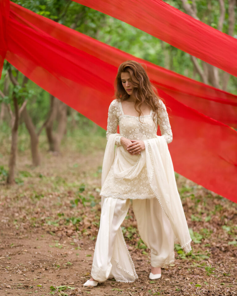 Iris — colours ensemble, Lolo by Laila