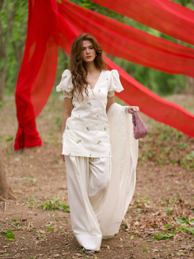 Dahlia — colours ensemble, Lolo by Laila